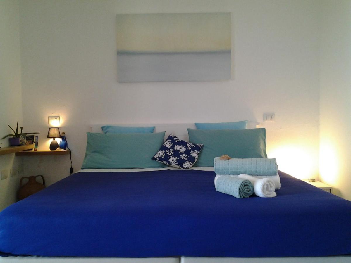 Frina Di Mari B&B San Teodoro  Exteriör bild