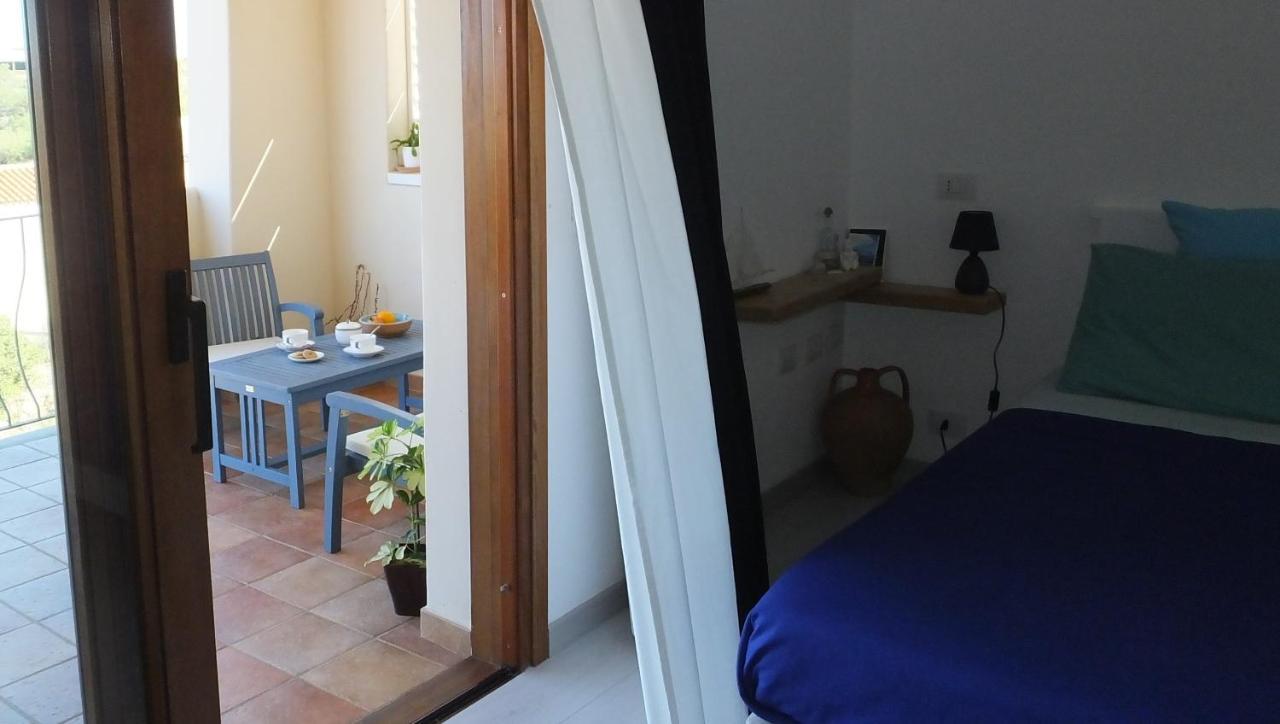 Frina Di Mari B&B San Teodoro  Exteriör bild