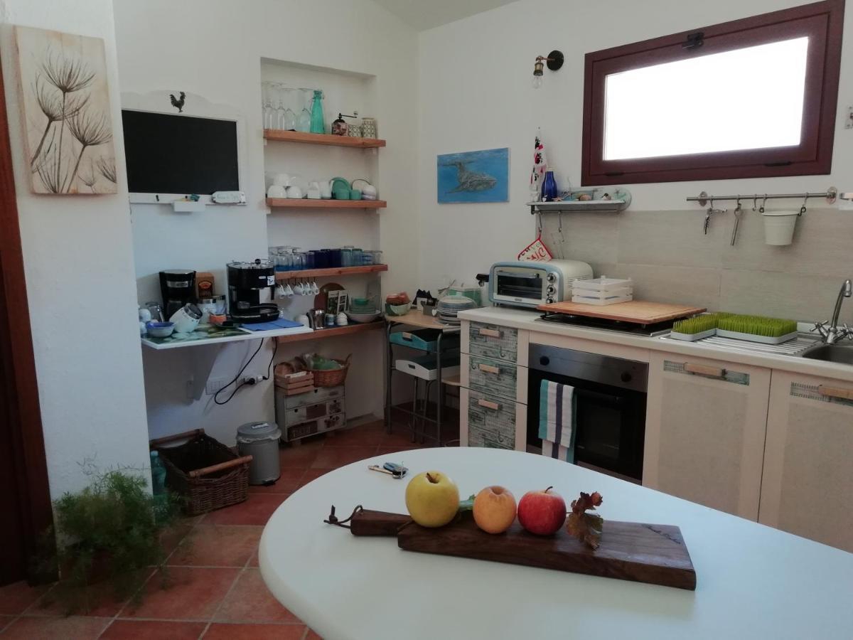 Frina Di Mari B&B San Teodoro  Exteriör bild