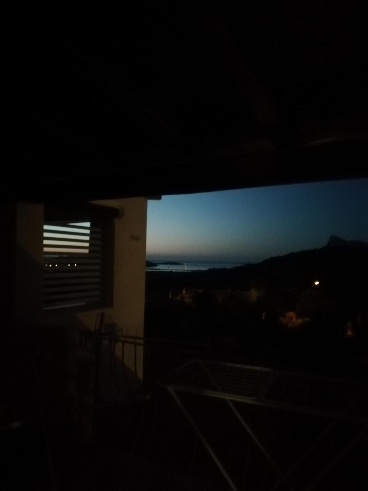 Frina Di Mari B&B San Teodoro  Rum bild